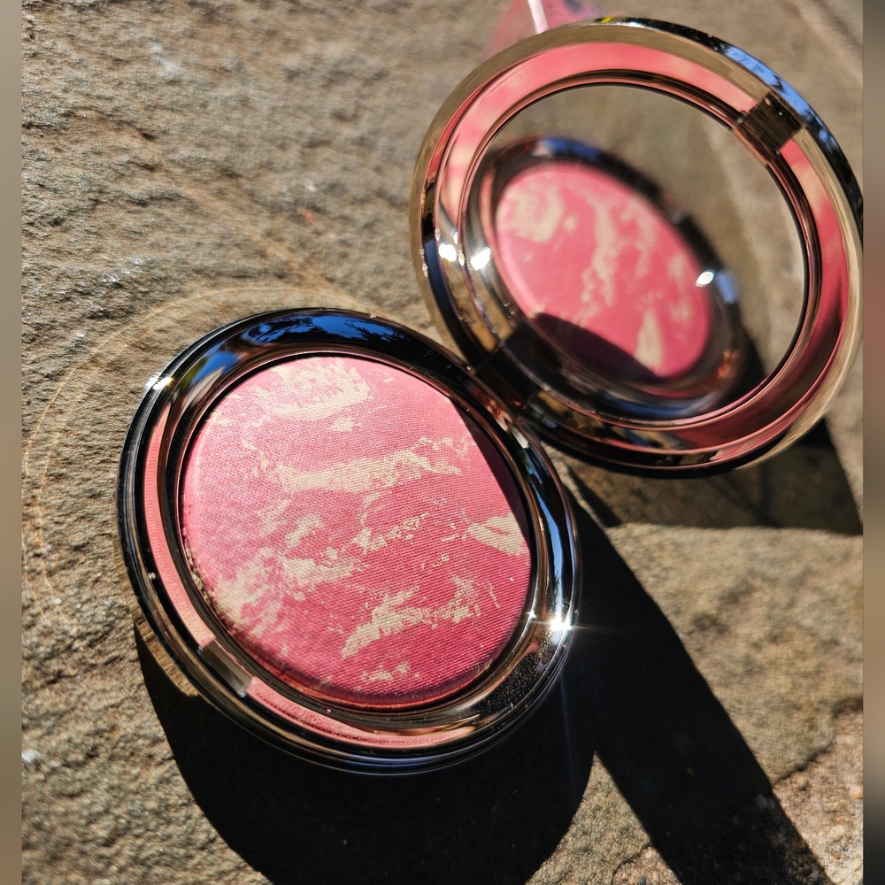 Ciate London - Marbled Light - Illuminating Blusher